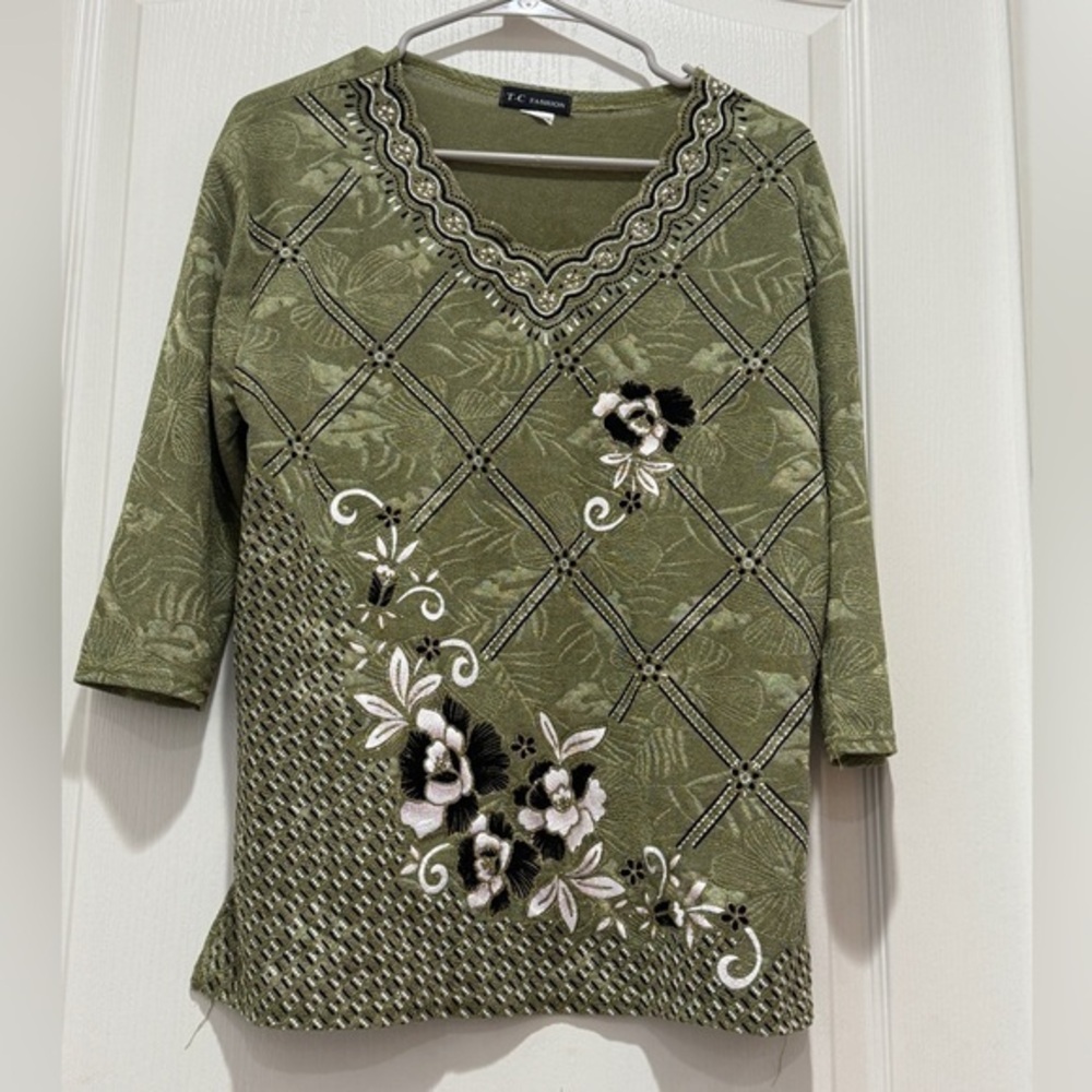 T-C Fashion Women’s Shirt